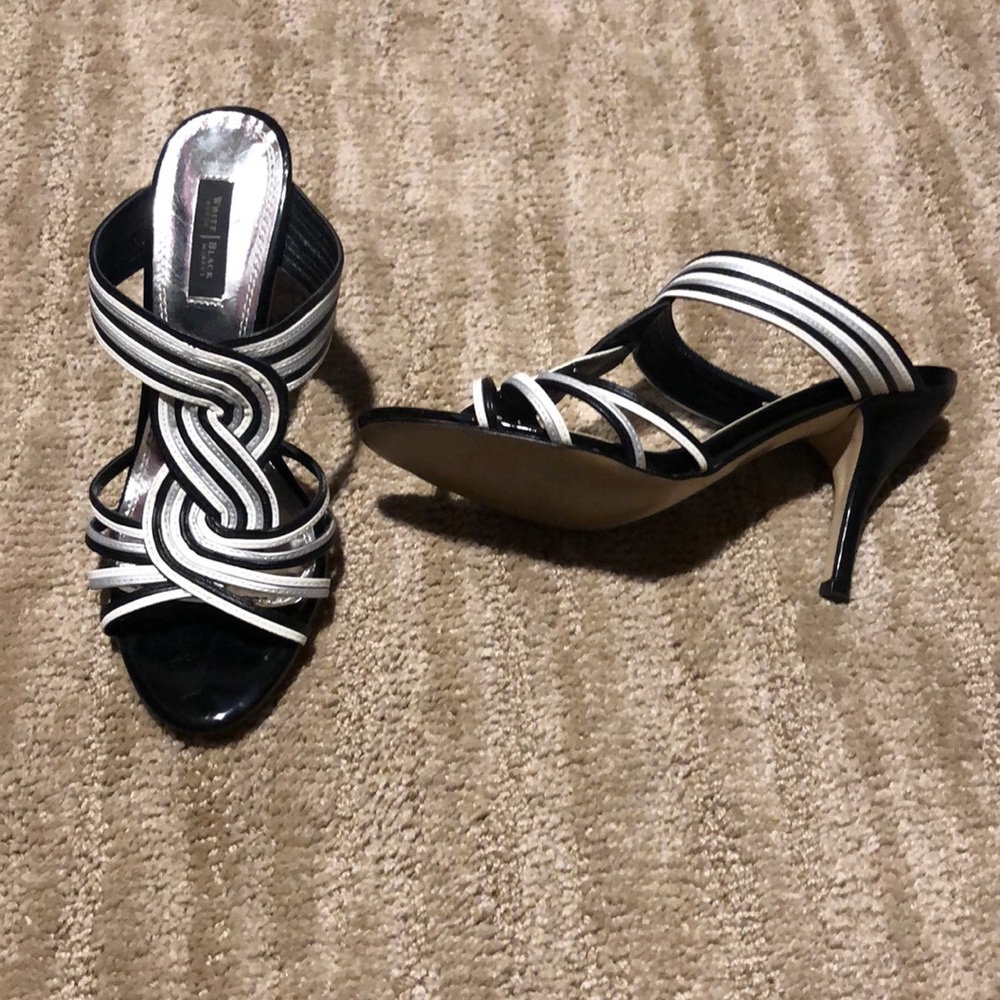Ladies size 8.5 White House black market heels.